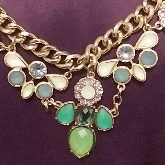 Mint Green Necklaces w/ Bracelet - Picture 3 of 4